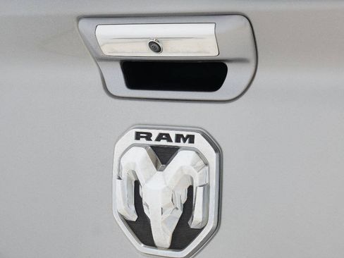 Used 2020 RAM 1500 Laramie AWD/4WD image 23