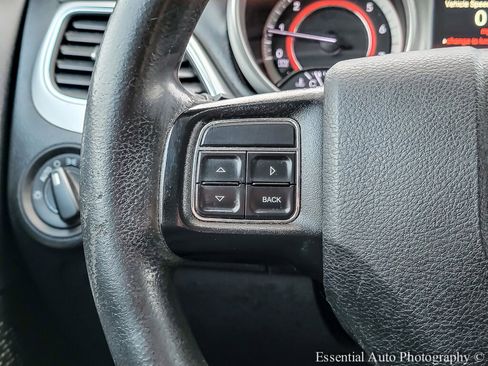 Used 2018 Dodge Journey SE image 18