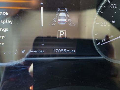 Used 2025 Nissan Versa SV w/ Trunk Package FWD image 21