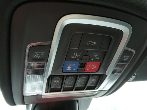 Used 2021 RAM 1500 Laramie w/ Sport Appearance Package AWD/4WD image 30