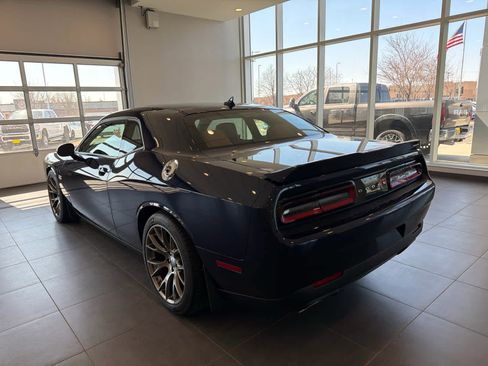 Used 2015 Dodge Challenger SRT image 7
