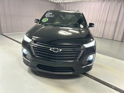 Used 2023 Chevrolet Traverse LS w/ Midnight/Sport Edition AWD/4WD image 2