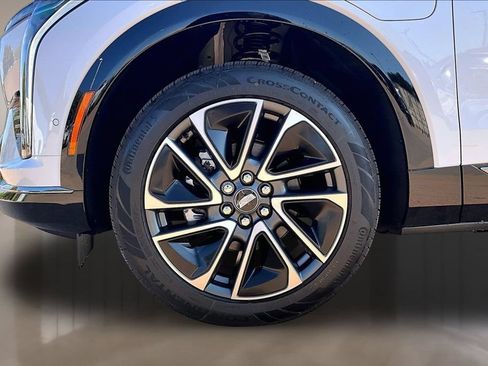New 2027 Cadillac Optiq Sport w/ LPO, Floor Liner Package AWD/4WD image 12