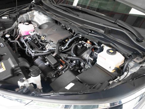 Used 2023 Toyota Sienna XLE FWD image 34