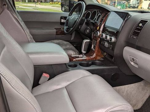 Used 2008 Toyota Sequoia Limited w/ Cold Area Pkg AWD/4WD image 11
