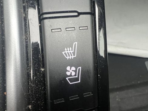 Used 2024 Kia Seltos SX w/ SX Sunroof Package image 10