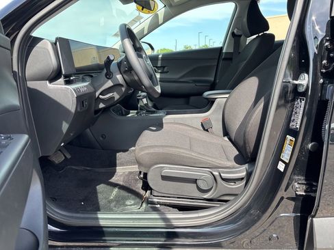 Used 2024 Hyundai Kona SE FWD image 10