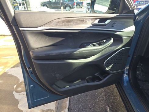 New 2026 Jeep Grand Cherokee Limited image 10