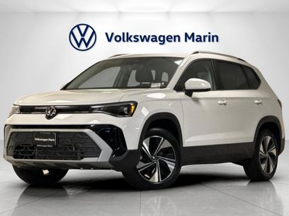 New 2025 Volkswagen Taos SE