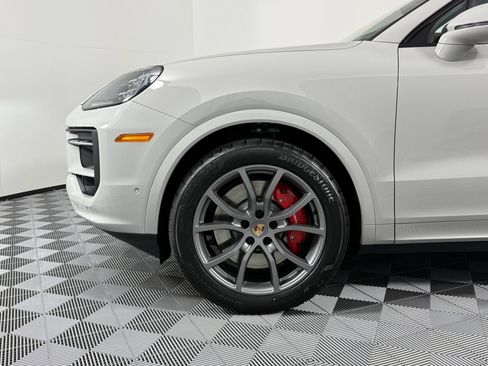 Certified 2026 Porsche Cayenne S AWD/4WD image 11