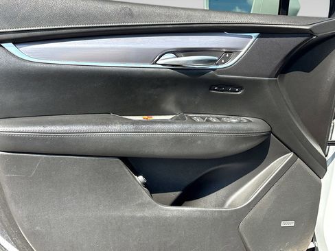 Used 2018 Cadillac XT5 Luxury w/ Driver Awareness Package image 14