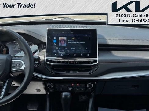Used 2025 Jeep Compass Trailhawk AWD/4WD image 10