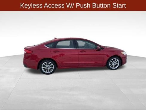 Used 2020 Ford Fusion SE image 8