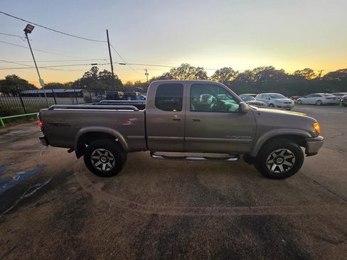 Used 2000 Toyota Tundra Limited image 12