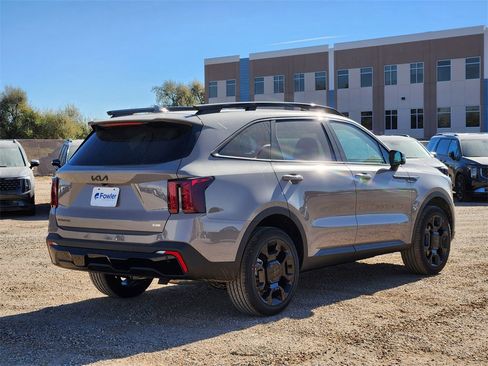 New 2026 Kia Sorento X-Line EX image 3