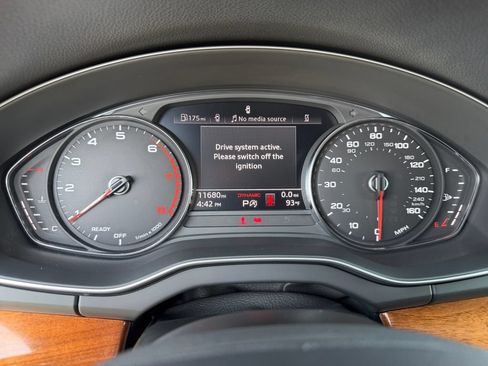 Used 2023 Audi Q5 2.0T Premium w/ Convenience Package AWD/4WD image 27