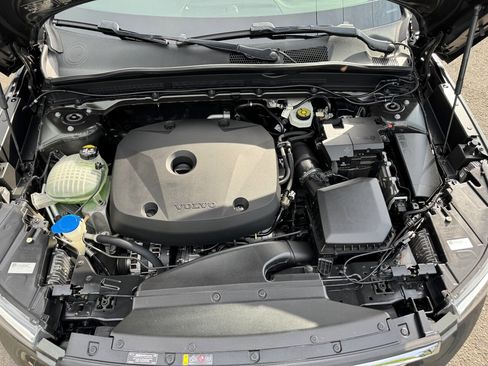 Used 2019 Volvo XC40 T5 Inscription AWD/4WD image 32
