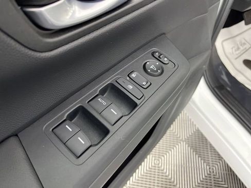 Used 2023 Honda CR-V LX image 32