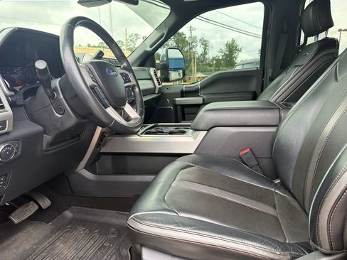 Used 2019 Ford F250 Platinum w/ Platinum Ultimate Package AWD/4WD image 18