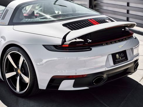 Used 2021 Porsche 911 Targa 4S image 11