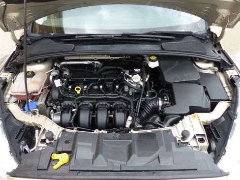 Used 2018 Ford Focus SE FWD image 15