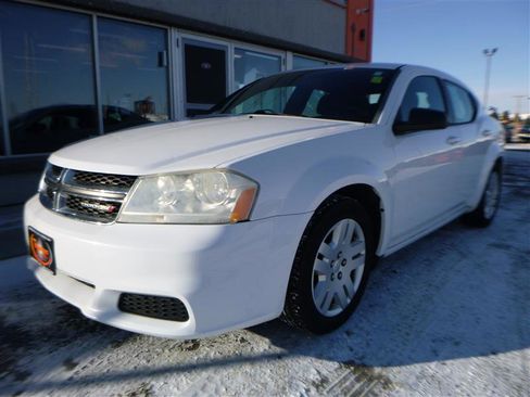 Used 2012 Dodge Avenger SE image 1