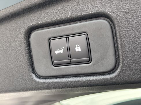 New 2026 Nissan Pathfinder Platinum AWD/4WD image 9