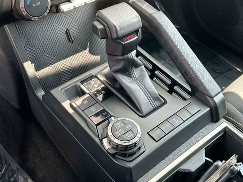 Used 2024 Toyota Tacoma TRD Off-Road image 19