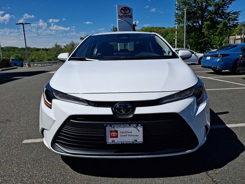 Certified 2023 Toyota Corolla LE w/ LE Convenience Package FWD image 2