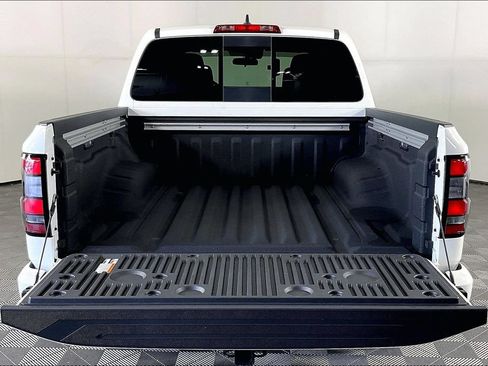Used 2026 Nissan Frontier SV w/ SV Convenience Package AWD/4WD image 35