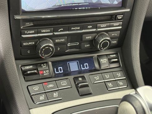 Used 2015 Porsche 911 Carrera S image 19