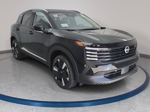 New 2026 Nissan Kicks SR FWD image 3