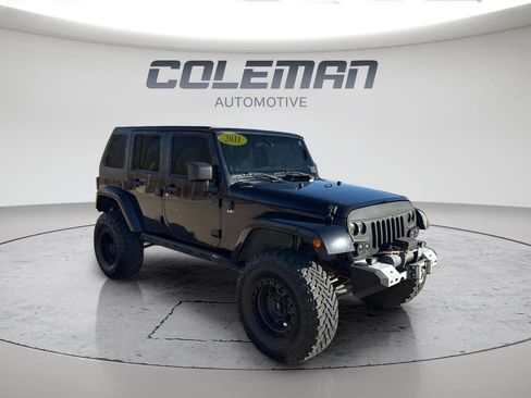 Used 2011 Jeep Wrangler Unlimited Sahara w/ Dual Top Group image 7
