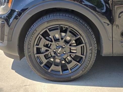 Used 2022 Kia Telluride SX w/ SX Prestige Package AWD/4WD image 17