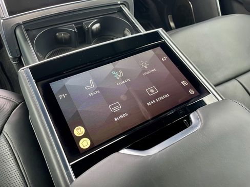 Used 2023 Land Rover Range Rover Long Wheelbase Autobiography image 32