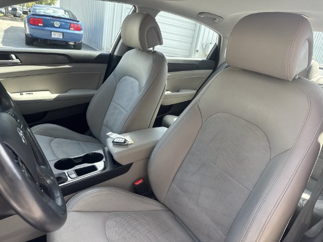Used 2016 Hyundai Sonata Sport w/ Option Group 1V FWD image 14