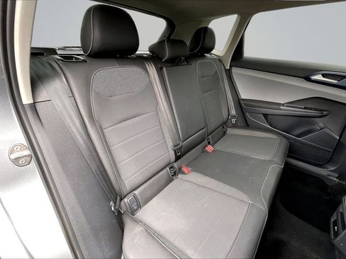 Used 2024 Volkswagen Taos SE FWD image 27