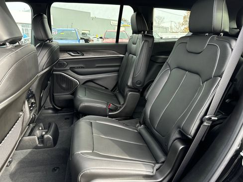 New 2025 Jeep Grand Cherokee L Limited w/ Black Appearance Package AWD/4WD image 7