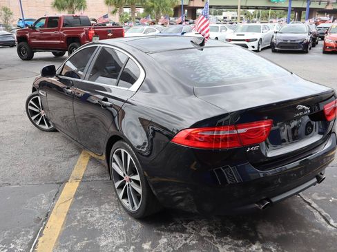 Used 2018 Jaguar XE Prestige RWD image 5