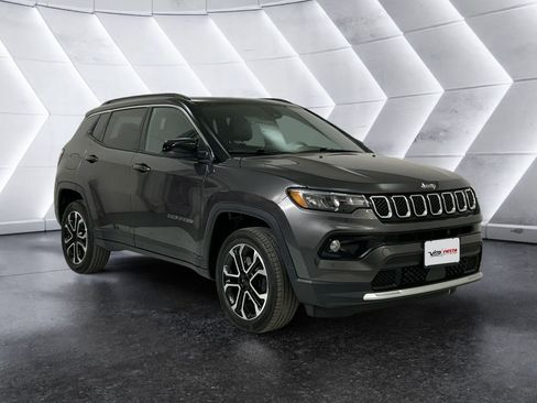 Used 2023 Jeep Compass Limited w/ Sun and Sound Group AWD/4WD image 1