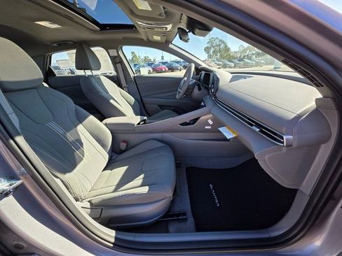 New 2026 Hyundai Elantra SEL Sport Premium FWD image 8