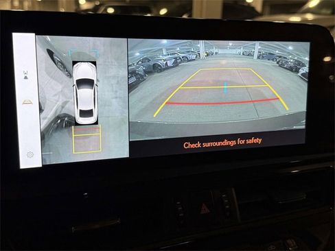 Used 2025 Lexus ES 300h w/ Technology Package image 7