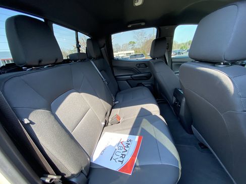 Used 2024 Chevrolet Colorado Trail Boss w/ Advanced Trailering Package image 21