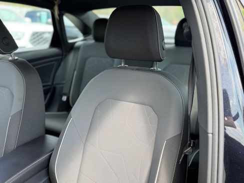 Used 2025 Volkswagen Jetta Sport image 8