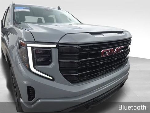Used 2024 GMC Sierra 1500 Elevation AWD/4WD image 2