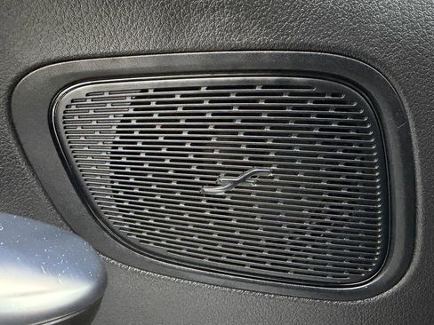 Used 2024 Mercedes-Benz GLC 300 4MATIC image 18