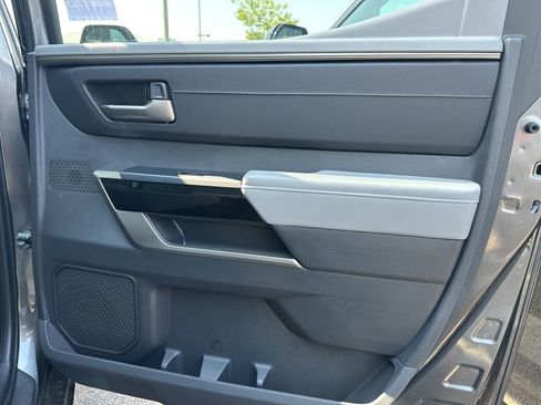 Used 2025 Toyota Tundra Limited image 29