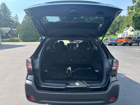 Used 2023 Subaru Outback Premium image 15