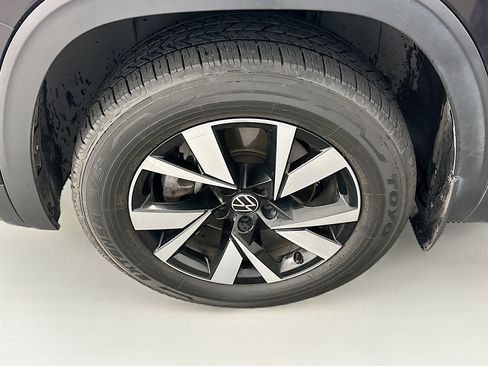 Used 2022 Volkswagen Atlas Cross Sport SE AWD/4WD image 11