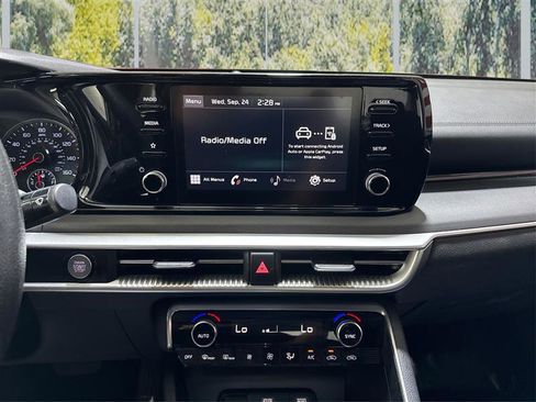 Used 2021 Kia K5 LXS image 16